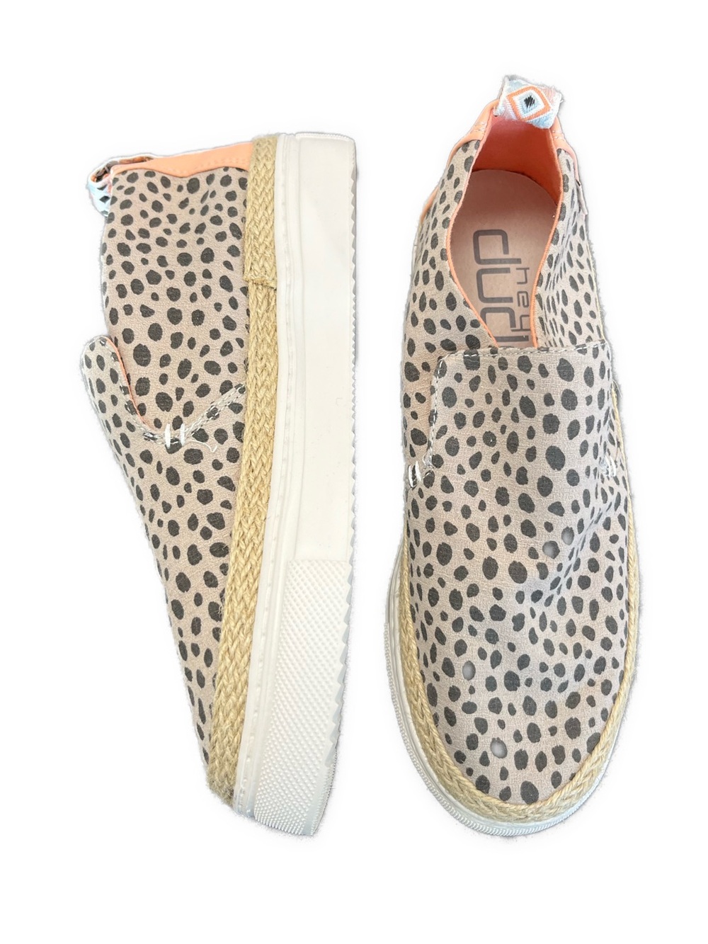 Hey Dude NWOT Peyton Cheetah print shoes sz 9